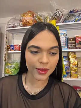 Snapshot of Bella-Ferrer chatting on May 28, 2026, 6:47 pm Bella-Ferrer online show from May 28, 2026, 6:47 pm