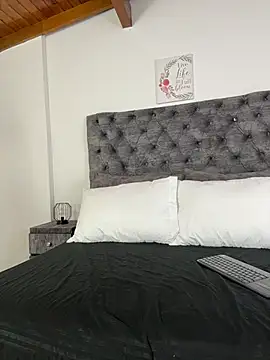 anaiscooper online show from March 27, 2026, 11:33 am