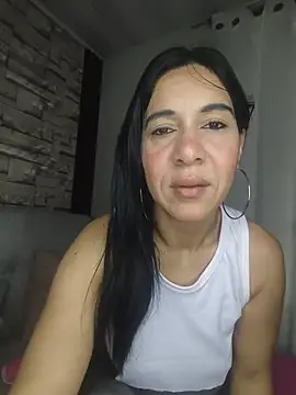Snapshot of Camillemonroe_ chatting on July 4, 2026, 8:42 am Camillemonroe online show from July 4, 2026, 8:42 am