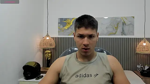 AlessandroFranco online show from March 29, 2026, 1:24 pm