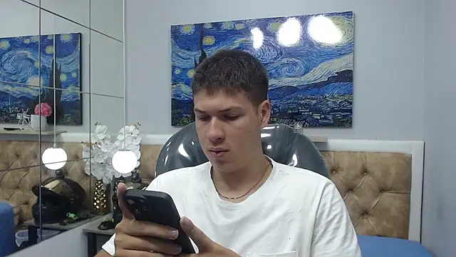AlessandroFranco online show from June 2, 2026, 1:22 pm