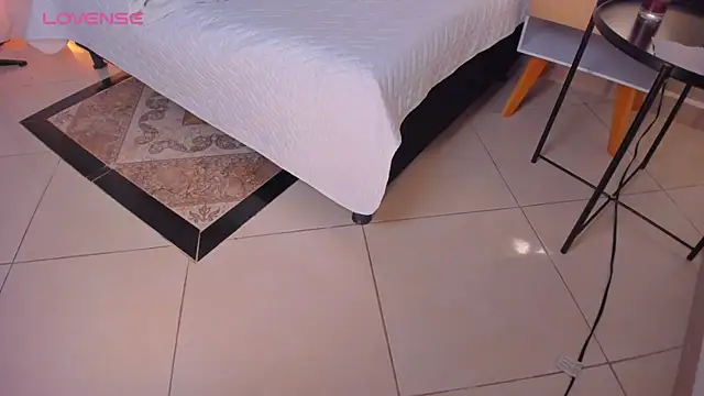 Snapshot of nova_silk chatting on April 8, 2026, 8:21 pm nova silk online show from April 8, 2026, 8:21 pm