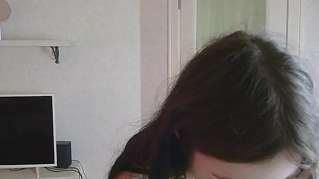 Snapshot of SaltedCaramely chatting on June 25, 2026, 9:25 am SaltedCaramely online show from June 25, 2026, 9:25 am