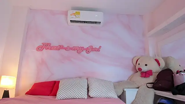 Snapshot of Adalyn_Cute chatting on May 9, 2026, 11:35 am Adalyn Cute online show from May 9, 2026, 11:35 am