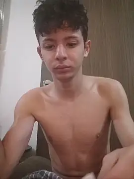 Daniel Roy online show from April 20, 2026, 10:22 pm