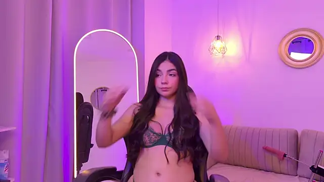 Snapshot of Gia_Capri chatting on April 11, 2026, 3:14 am Gia Capri online show from April 11, 2026, 3:14 am