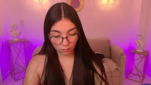 Snapshot of Gia_Capri chatting on April 5, 2026, 3:02 am Gia Capri online show from April 5, 2026, 3:02 am