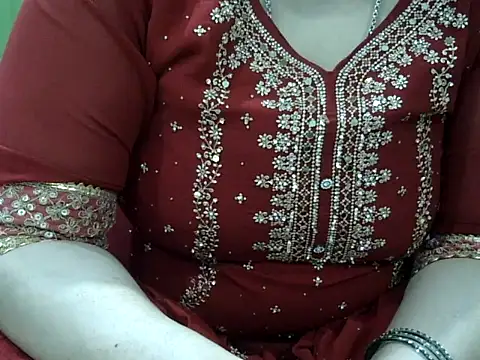 HouseWife4466 online show from March 10, 2026, 5:33 am