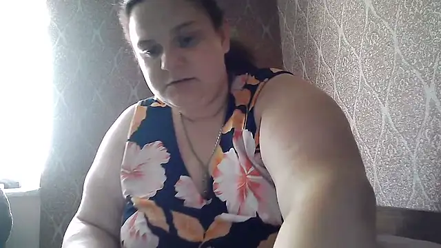 DollyGersonn online show from June 16, 2026, 5:51 am