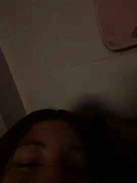 SlushyAcrylic online show from March 10, 2026, 7:01 am