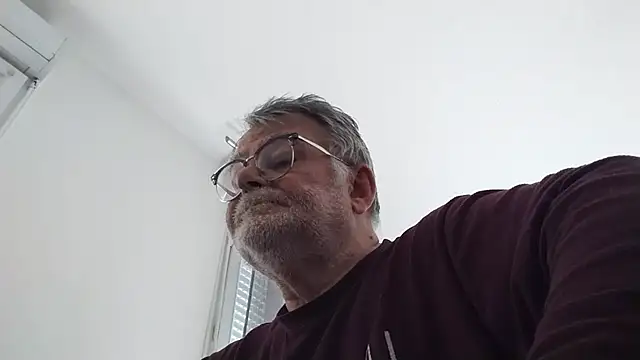 oura online show from May 22, 2026, 6:44 am
