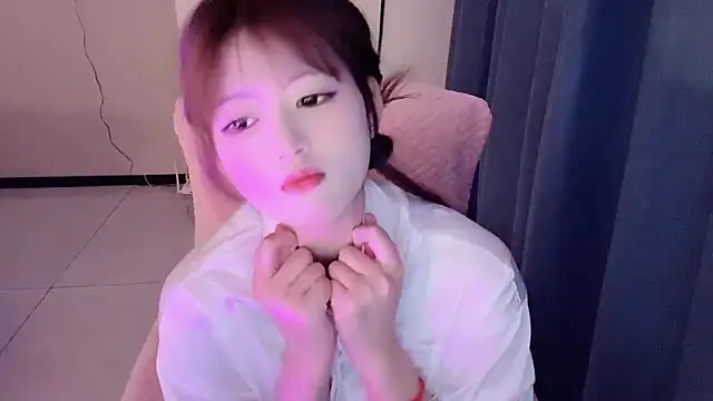 winnie-ww online show from May 5, 2026, 8:17 am