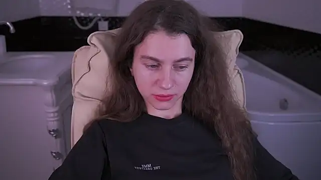 Snapshot of LittleJulii chatting on March 30, 2026, 7:37 pm LittleJulii online show from March 30, 2026, 7:37 pm