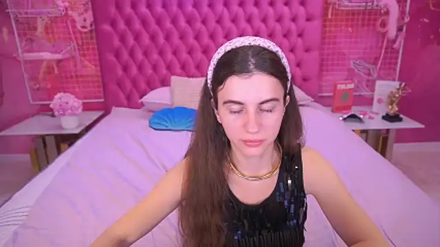 Snapshot of LittleJulii chatting on March 25, 2026, 4:17 pm LittleJulii online show from March 25, 2026, 4:17 pm