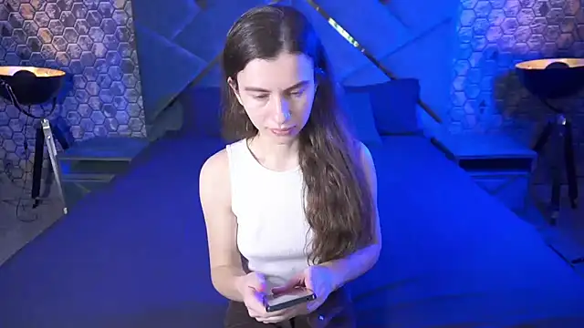 Snapshot of LittleJulii chatting on March 23, 2026, 3:56 pm LittleJulii online show from March 23, 2026, 3:56 pm