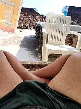 Desii rockstarr online show from March 28, 2026, 4:02 am