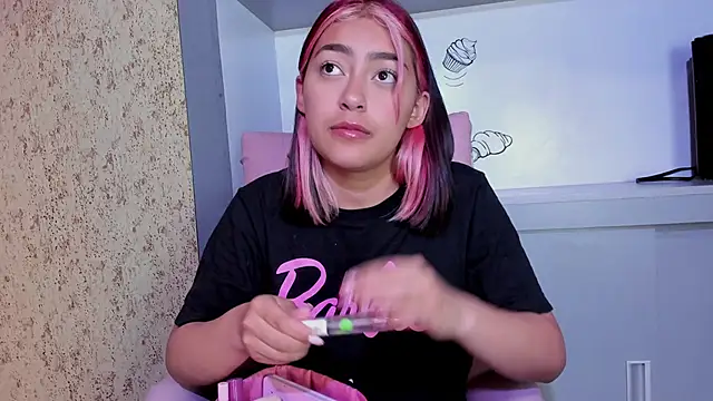 PinkyyPieee  online show from March 13, 2026, 11:15 am