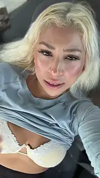 mxmxee online show from April 26, 2026, 6:38 pm