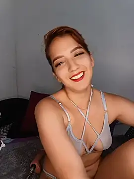 Snapshot of valeriee2 chatting on June 9, 2026, 10:44 pm valeriee2 online show from June 9, 2026, 10:44 pm