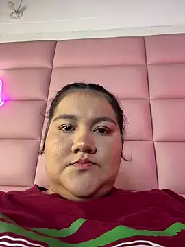 AmaranttayLunay online show from April 17, 2026, 7:38 pm