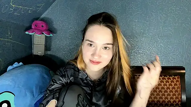 CarmelaLiebherr online show from March 24, 2026, 4:40 pm