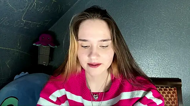 CarmelaLiebherr online show from March 19, 2026, 4:07 pm