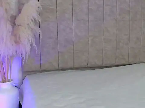 Snapshot of Lucyhunter chatting on April 12, 2026, 11:02 am Lucyhunter online show from April 12, 2026, 11:02 am