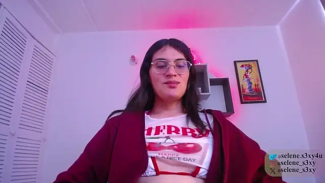 selene cutie online show from April 10, 2026, 5:42 pm