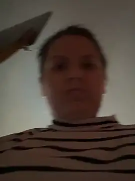 Nenssy555 online show from April 7, 2026, 1:57 pm