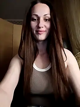 LunaCrystall online show from April 17, 2026, 5:16 pm