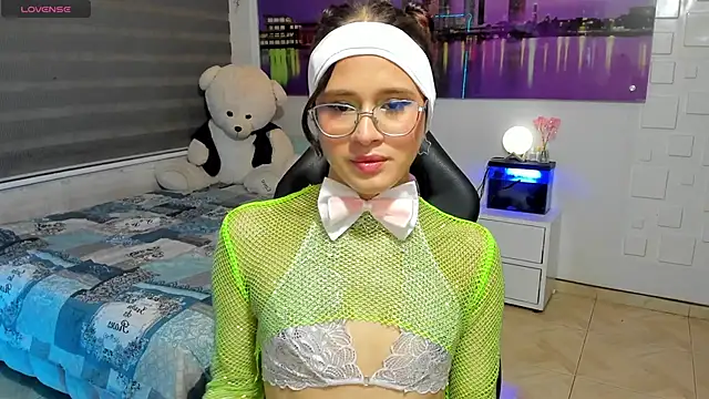 valentinna sexy  online show from May 21, 2026, 3:15 am