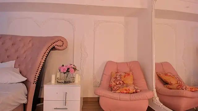 Snapshot of LucianaBlanco_ chatting on April 26, 2026, 3:09 pm LucianaBlanco online show from April 26, 2026, 3:09 pm