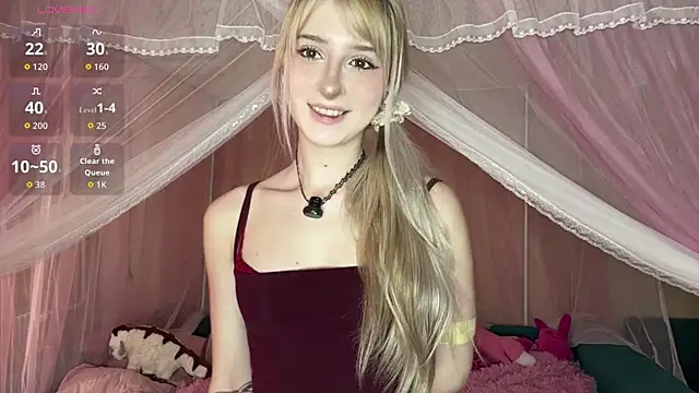 OnlyEva1 online show from May 7, 2026, 8:39 am