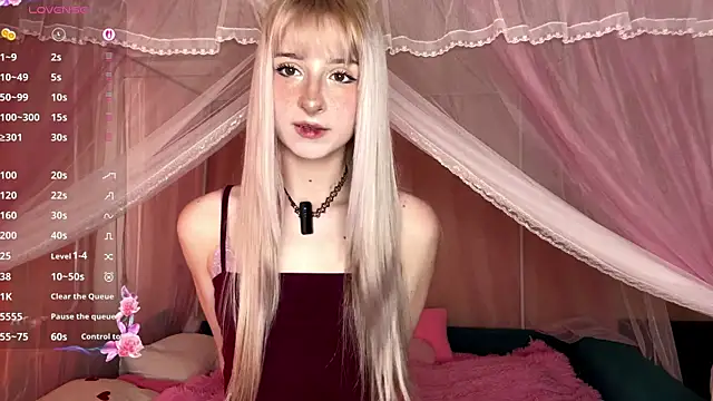 OnlyEva1 online show from April 3, 2026, 7:26 am