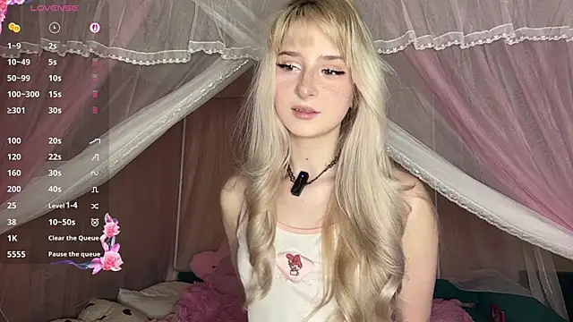 OnlyEva1 online show from April 14, 2026, 10:09 am