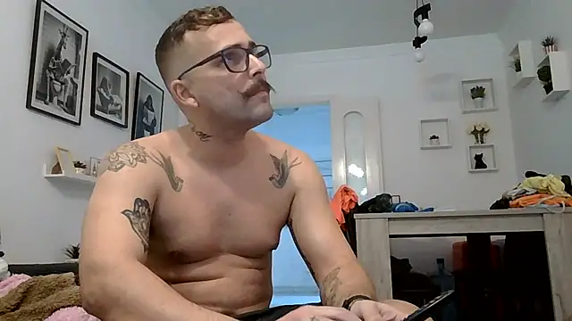 Snapshot of yanick931 chatting on June 12, 2026, 4:05 pm yanick931 online show from June 12, 2026, 4:05 pm