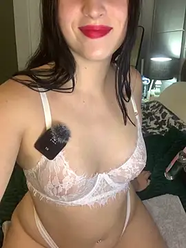 BADFOXXXY online show from April 13, 2026, 8:02 pm