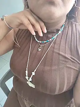 Snapshot of blurosa chatting on April 14, 2026, 3:06 pm blurosa online show from April 14, 2026, 3:06 pm