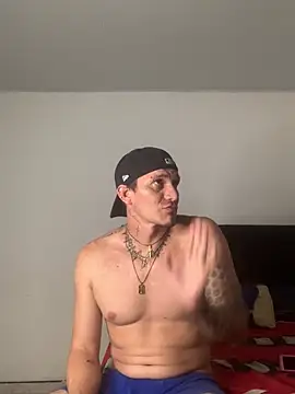 katyyanddixon online show from March 29, 2026, 5:31 am