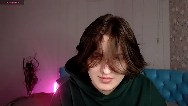 delalex online show from March 23, 2026, 9:03 pm