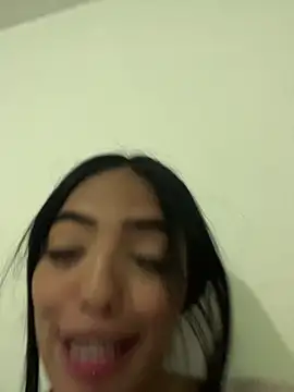 sylphiee  online show from March 11, 2026, 4:50 am