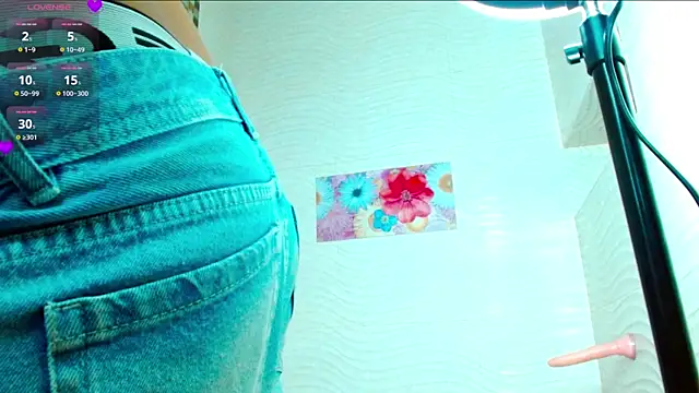 Andrea Nx online show from April 12, 2026, 7:50 pm