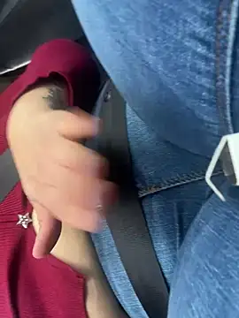 Snapshot of leila_moretti chatting on April 4, 2026, 4:02 pm leila moretti online show from April 4, 2026, 4:02 pm