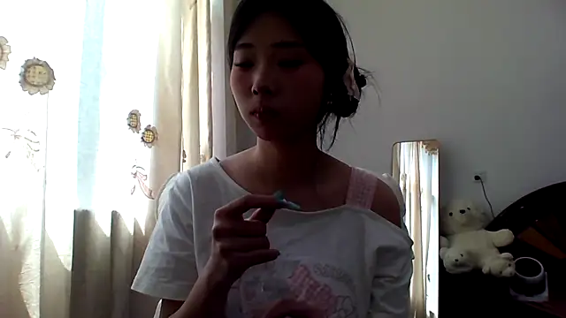 Snapshot of yiyibaby2026 chatting on April 9, 2026, 3:52 am yiyibaby2026 online show from April 9, 2026, 3:52 am