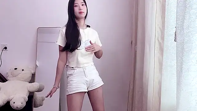 Snapshot of yiyibaby2026 chatting on March 28, 2026, 2:12 am yiyibaby2026 online show from March 28, 2026, 2:12 am