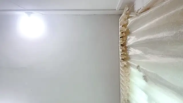 Snapshot of yiyibaby2026 chatting on April 12, 2026, 2:04 am yiyibaby2026 online show from April 12, 2026, 2:04 am