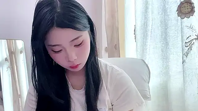 Snapshot of yiyibaby2026 chatting on April 8, 2026, 2:24 am yiyibaby2026 online show from April 8, 2026, 2:24 am