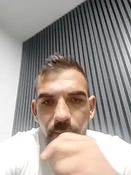 Snapshot of luys23 chatting on April 12, 2026, 3:21 am luys23 online show from April 12, 2026, 3:21 am