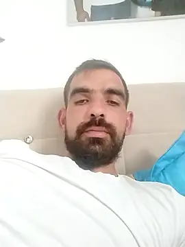 Snapshot of luys23 chatting on April 1, 2026, 4:04 pm luys23 online show from April 1, 2026, 4:04 pm