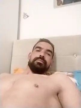 Snapshot of luys23 chatting on April 1, 2026, 3:19 am luys23 online show from April 1, 2026, 3:19 am